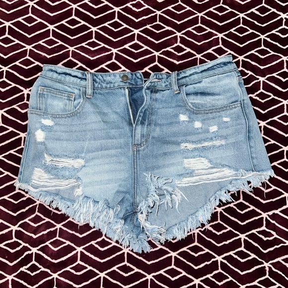 Distressed Denim shorts - Picture 5 of 7